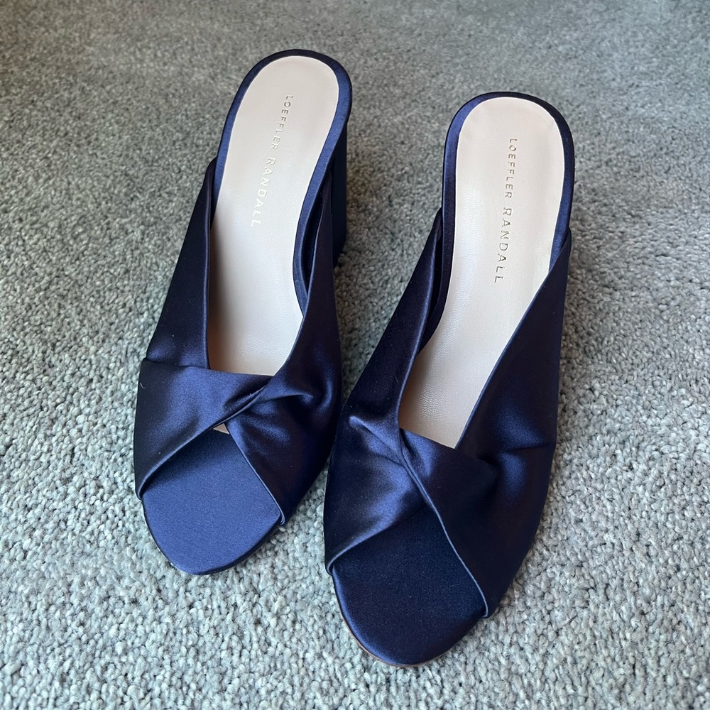 NWT- Loeffler Randall Laurel Eclipse